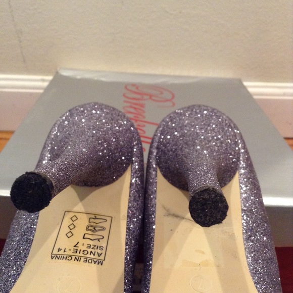 Round toe pumps - Picture 5 of 5